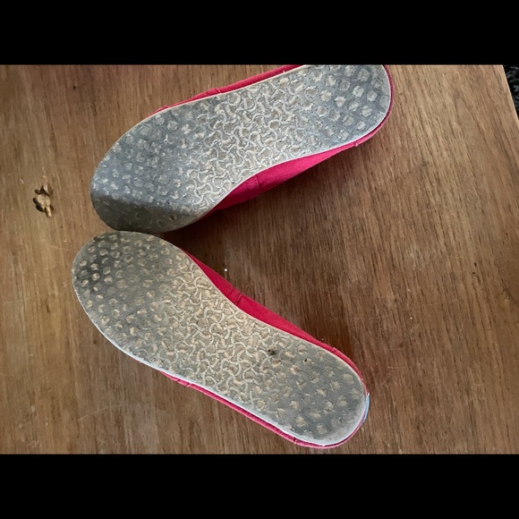 Toms Belmont: red canvas, size 8 - Picture 3 of 3